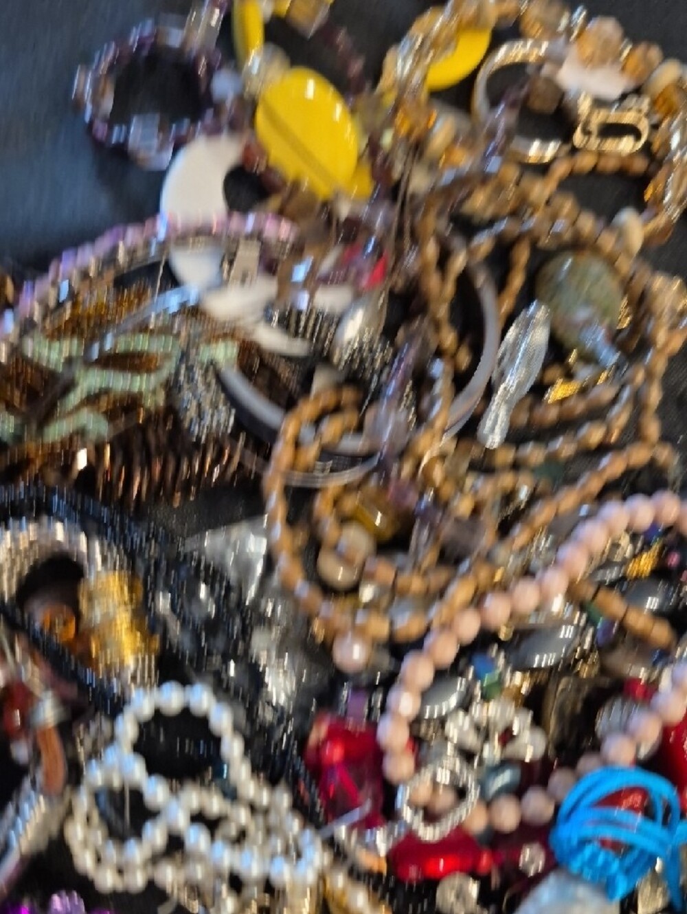 Jewelry Lot Of Earings, Pins And Bracelets Collection For Crafting - Picture 3 of 5